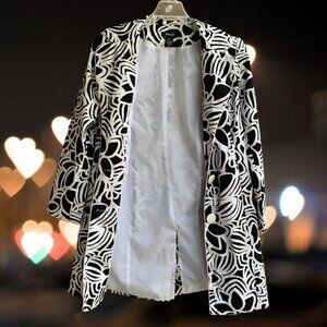 Metro Style Women’s Lined Summer Lightweight Coat Size 6